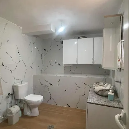 Hostel Gjika Σαράντα