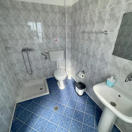 Hostel Gjika