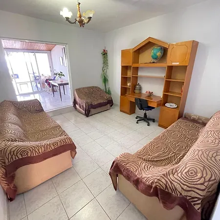 Hostel Gjika Σαράντα