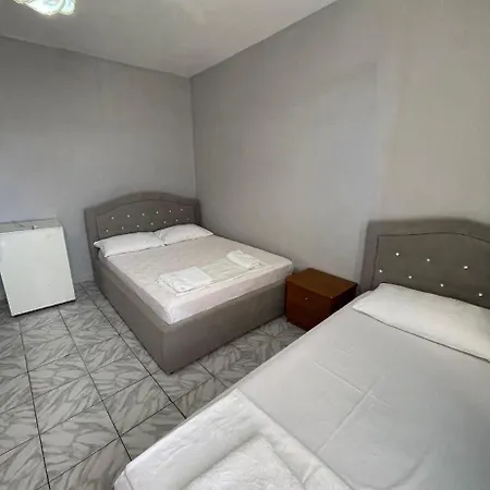 Hostel Gjika Σαράντα