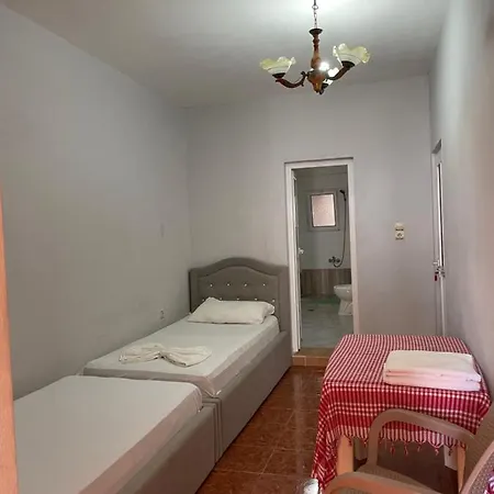 Gjika Hostel *