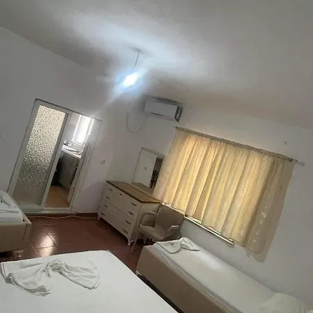 Hostel Gjika *