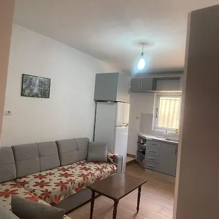 Albergue Gjika *