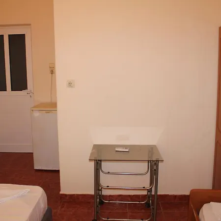 Gjika Hostel *